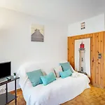 公寓 Les Pescadieres-1 By Interhome *