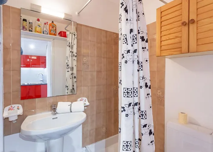 Appartement Les Pescadieres-1 By Interhome *